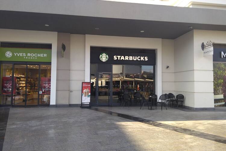 starbucks atakent kucukcekmece istanbul